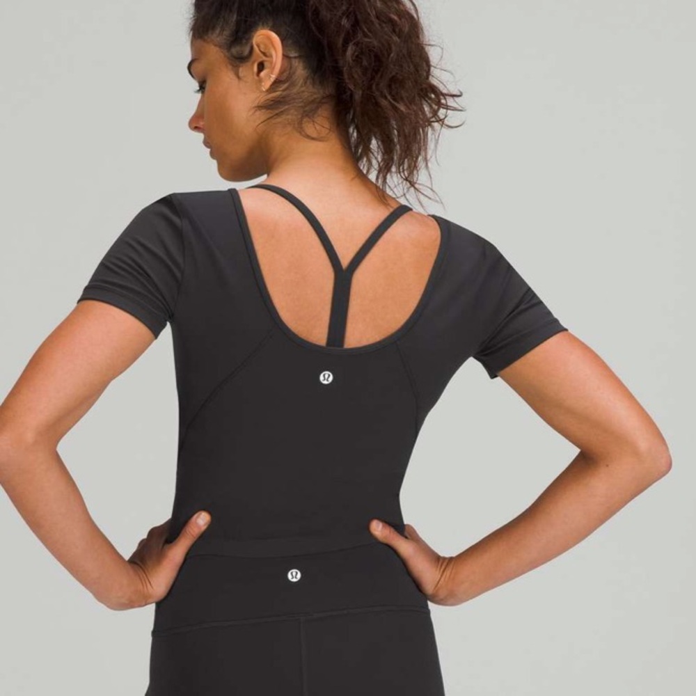 NWT lululemon Align Cropped Short Sleeve Top Black Scoop Neck Nulu - Picture 2 of 5